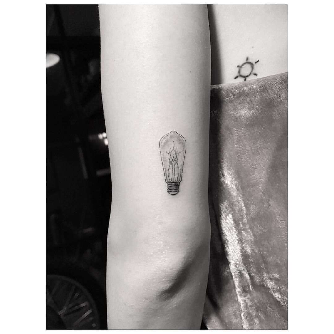 Absolutely Cute Small Tattoos Of Celebrities