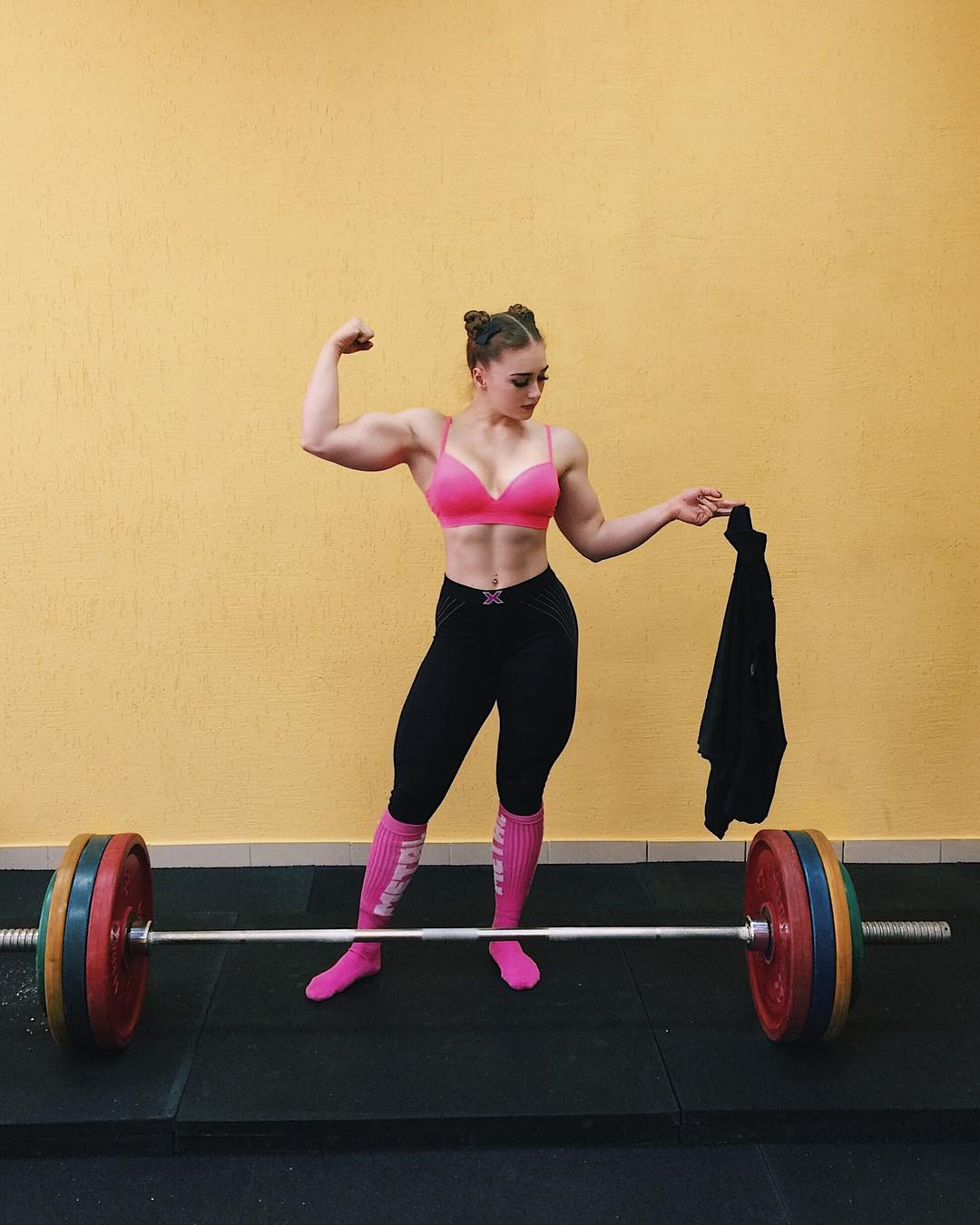 Meet Julia Vins, A Real Life Barbie With A Weight Lifter’s Body