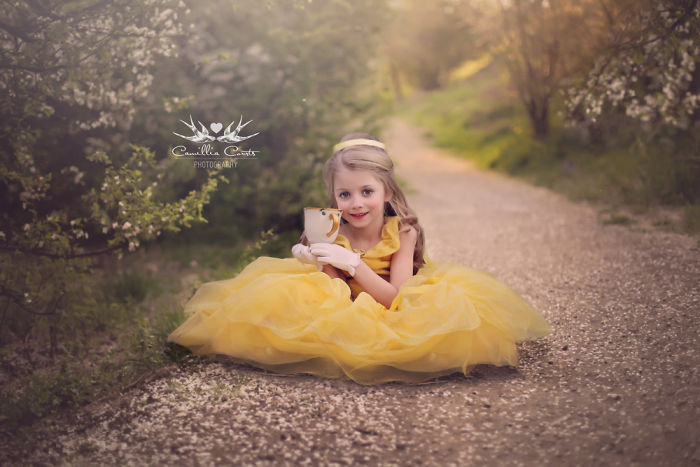 Mom And Her 7-Year-Old Daughter Cosplay As Disney Characters, And They Look Better Than The Originals